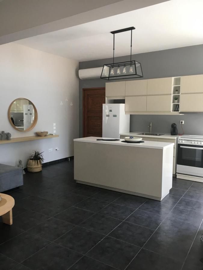 Secret Bay Apartment Palaiontsiflikion Exterior photo